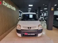 Usado Peugeot Partner Tepee 75 CV (55 kW) 2010 Blanco Monovolumen