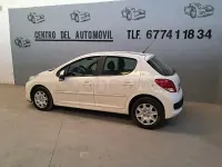 Usado Peugeot 207 68 CV (50 kW) 2014 Blanco Descapotable