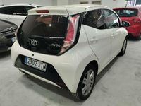 Usado Toyota Aygo City 68 CV (50 kW) 2016 Blanco Utilitario