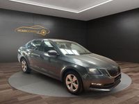 Usado Skoda Octavia Ambition 150 CV (110 kW) 2018 Verde Berlina