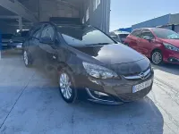 Usado Opel Astra Excellence 110 CV (80 kW) 2013 Negro Berlina