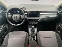 Usado Skoda Fabia Selection 95 CV (69 kW) 2024 Blanco Utilitario