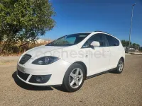 Usado Seat Altea XL Style 105 CV (77 kW) 2010 Blanco Monovolumen