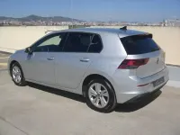 Usado VW Golf VIII Life 110 CV (80 kW) 2023 Gris / plata Berlina