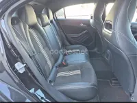 Usado Mercedes A180 122 CV (89 kW) 2018 Negro Berlina