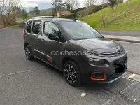 Usado Citroën Berlingo Shine 130 CV (95 kW) 2022 Gris / plata Monovolumen