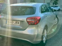 Usado Mercedes A180 Style 109 CV (80 kW) 2015 Gris Utilitario