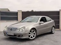 Usado Mercedes C220 Classic 150 CV (110 kW) 2005 Negro Coupe