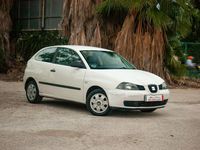 Usado Seat Ibiza Stella 75 CV (55 kW) 2002 Gris Utilitario
