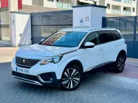 Usado Peugeot 5008 Allure 130 CV (95 kW) 2018 Blanco SUV