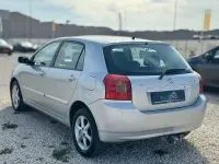 Usado Toyota Corolla Sol 110 CV (80 kW) 2003 Gris / plata Berlina