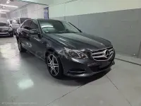 Usado Mercedes E200 Avantgarde 184 CV (135 kW) 2014 Gris / plata Berlina