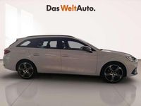 Usado Seat Leon FR 150 CV (110 kW) 2022 Blanco Familiar