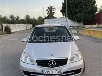 Usado Mercedes A180 Avantgarde 109 CV (80 kW) 2009 Gris / plata Monovolumen
