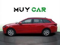 Usado Seat Leon Style 115 CV (84 kW) 2022 Rojo Familiar