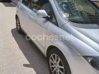 Usado Seat Altea Ecomotive 105 CV (77 kW) 2010 Gris / plata Monovolumen