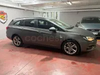Usado Opel Astra Edition 105 CV (77 kW) 2021 Gris / plata Familiar