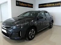 Usado Kia XCeed 101 CV (74 kW) 2024 Gris / plata SUV