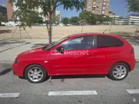 Usado Seat Ibiza Reference 80 CV (58 kW) 2006 Rojo Utilitario