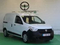 Usado Dacia Dokker Essentiel 98 CV (72 kW) 2018 Blanco Monovolumen