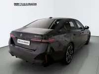 Usado BMW 520 Comfort Edition 197 CV (144 kW) 2024 Gris / plata Berlina
