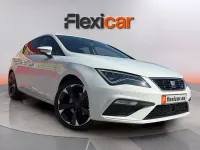 Usado Seat Leon FR 130 CV (95 kW) 2018 Blanco Berlina
