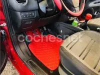 Usado Fiat Punto Evo Dynamic 95 CV (69 kW) 2011 Granate Utilitario