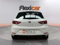 Usado Seat Leon Style Plus 125 CV (91 kW) 2018 Blanco Berlina