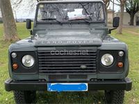 Usado Land Rover Defender S 122 HP (89 kW) 2011 Verde Carrinha