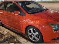 Używany Ford Focus Trend 100 KM (73 kW) 2006 Czerwony Sedan/Limuzyna