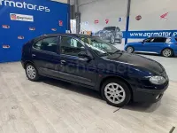 Usado Renault Mégane Authentique 65 CV (47 kW) 2001 Azul Berlina