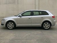 Usado Audi A3 Attraction 125 CV (91 kW) 2010 Gris / plata Utilitario