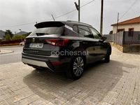 Usado Seat Arona Ecomotive 95 CV (69 kW) 2020 Gris / plata SUV