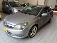Usado Opel Astra GTC Sport 170 CV (125 kW) 2005 Gris / plata Berlina