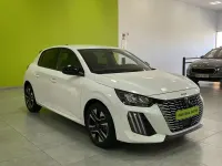 Usado Peugeot 208 Allure 101 CV (74 kW) 2025 Blanco Utilitario
