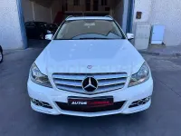 Usado Mercedes C220 Avantgarde 170 CV (125 kW) 2012 Blanco Familiar