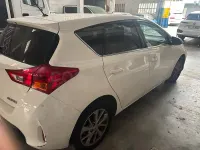 Usado Toyota Auris Active 90 CV (66 kW) 2014 Blanco Berlina