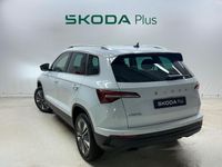 Usado Skoda Karoq Selection 150 CV (110 kW) 2025 Blanco SUV