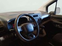 Usado Citroën Berlingo Feel 99 HP (72 kW) 2019 Branco Monovolume