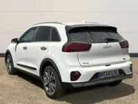 Usado Kia Niro 141 CV (103 kW) 2022 Blanco SUV