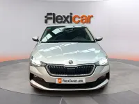 Usado Skoda Scala Active 95 CV (69 kW) 2021 Gris Utilitario