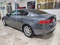 Usado Jaguar XE Pure 180 CV (132 kW) 2016 Gris / plata Berlina