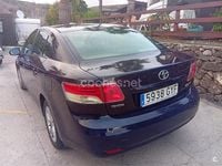 Usado Toyota Avensis Executive 147 CV (108 kW) 2010 Violeta / lila Berlina