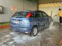 Usado Ford Focus Trend 100 CV (73 kW) 2002 Azul Berlina