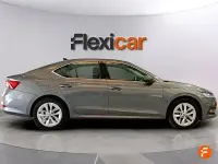 Usado Skoda Octavia Selection 150 CV (110 kW) 2024 Gris