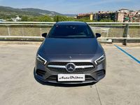 Usado Mercedes A180 116 CV (85 kW) 2019 Gris Utilitario