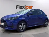 Usado Toyota Yaris Hybrid Active 92 CV (67 kW) 2025 Azul Berlina