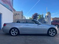 Usado BMW 320 Cabriolet 170 CV (125 kW) 2008 Gris / plata Descapotable