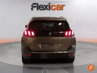 Usado Peugeot 5008 Allure 130 CV (95 kW) 2020 Verde SUV