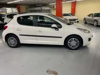 Usado Peugeot 207 90 CV (66 kW) 2010 Blanco Berlina